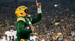 เมื่อจอร์แดน เลิฟ ต้องหยุดชั่วคราว แพ็คเกอร์สเผชิญโจทย์ใหญ่ในตำแหน่งควอเตอร์แบ็ก