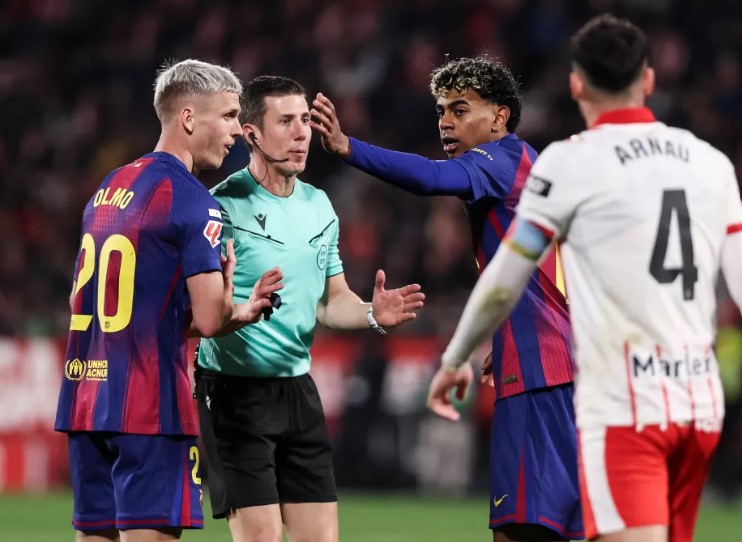 FC Barcelona และ Girona FC