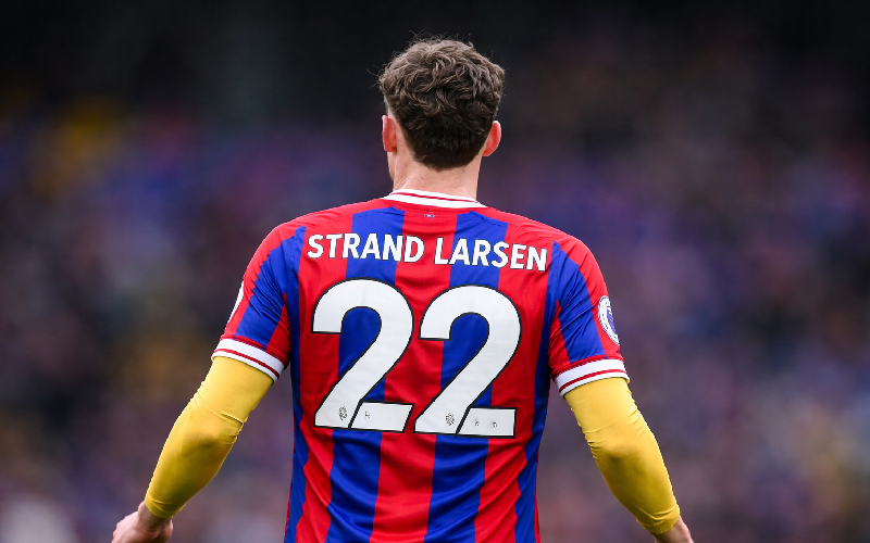 ฤดูกาลที่น่าผิดหวังของสตรานด์ ลาร์เซน