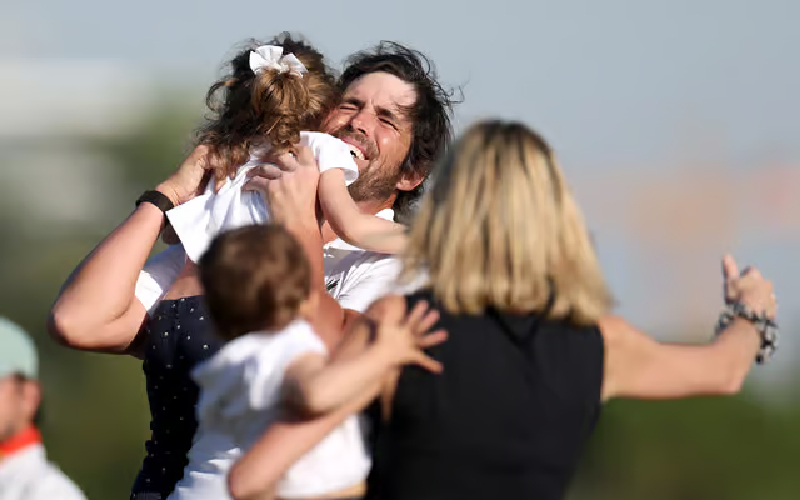 เชน โลว์รีพร้อมครอบครัว