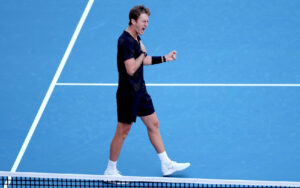 เซบาสเตียน คอร์ดา ชนะ คาร์ลอส อัลการาซ