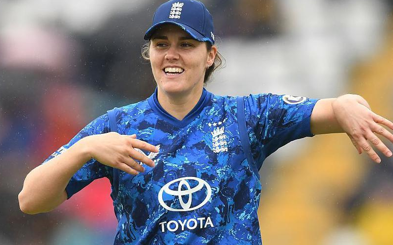 แนท ไซเวอร์-บรันท์ เข้ารับตำแหน่งกัปตันทีมชาติ